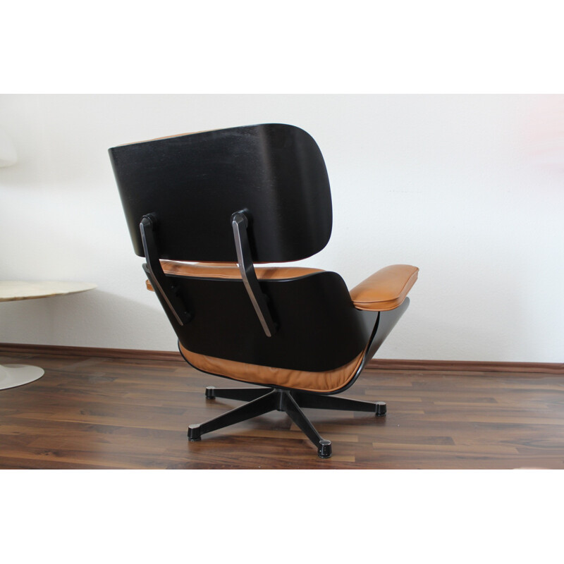 Vintage lounge chair by Ray and Charles Eames from Vitra - 1980s