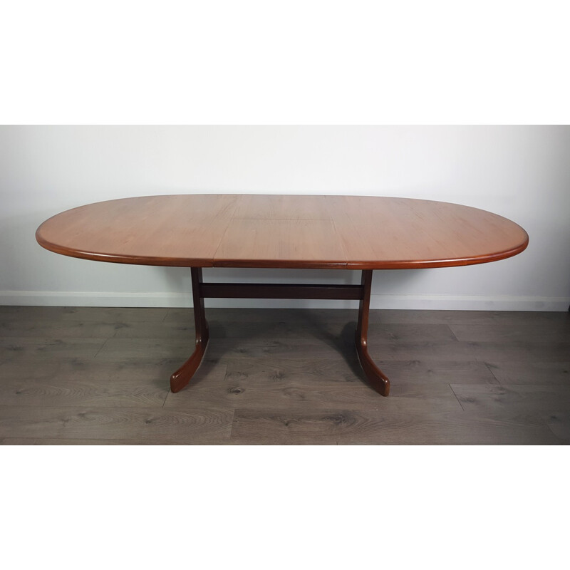 Vintage extendable dining table by G-Plan - 1970s