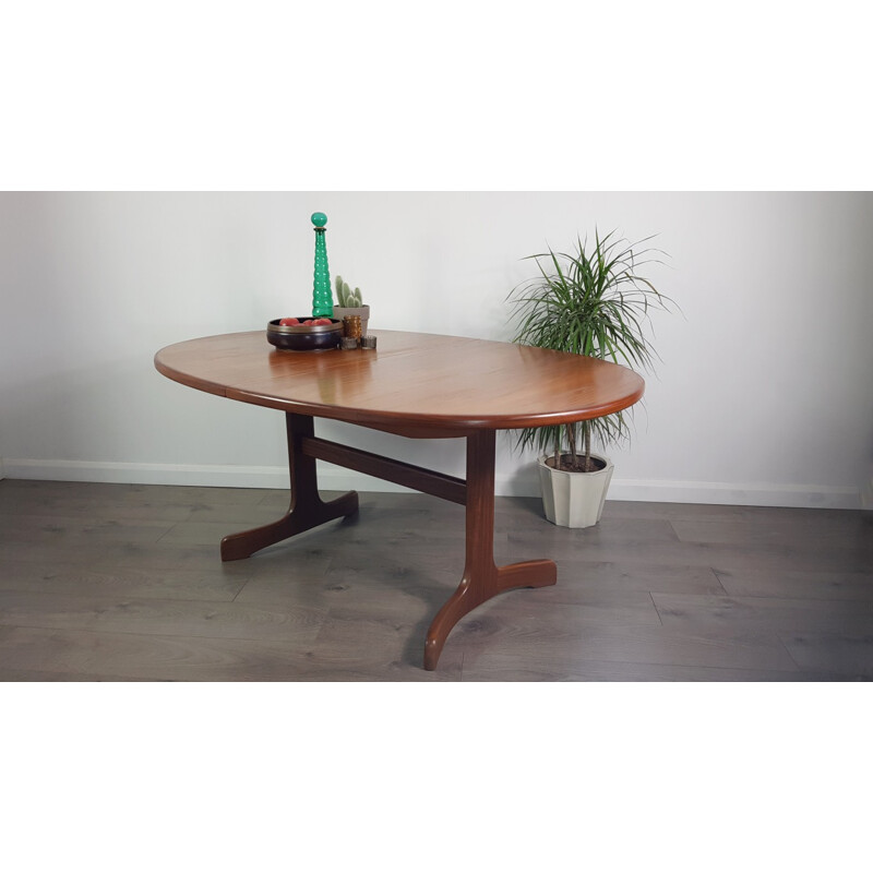 Vintage extendable dining table by G-Plan - 1970s