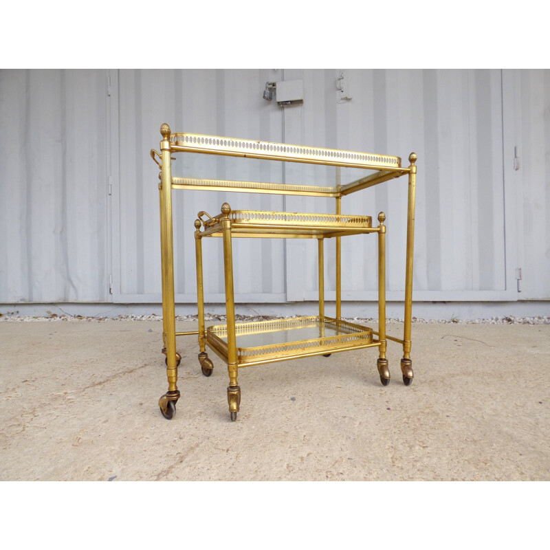 Suite de 2 tables gigognes en métal doré par Maison Jansen - 1960