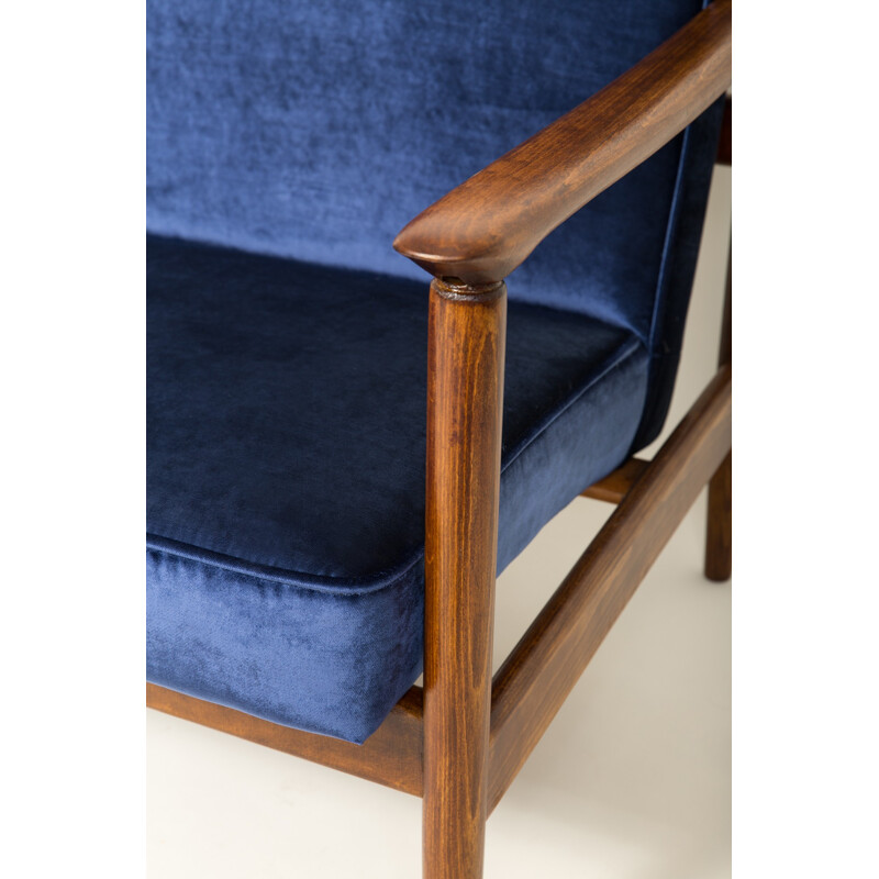 GFM-142" Donkerblauwe fluwelen fauteuil van Edmund Homa - 1960