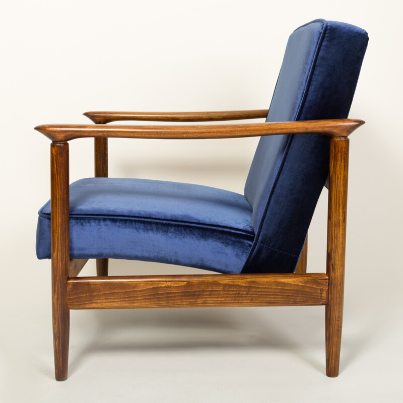 GFM-142" Donkerblauwe fluwelen fauteuil van Edmund Homa - 1960