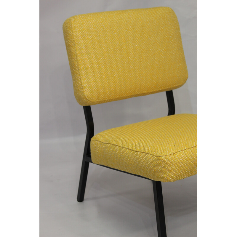 Fauteuil vintage jaune par Pierre Guariche - 1950 