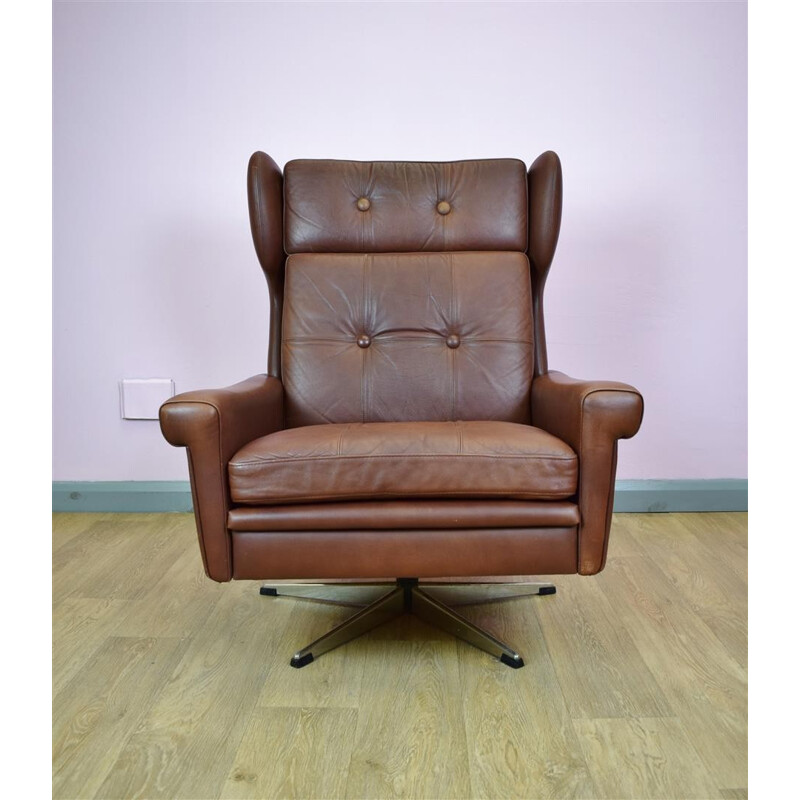 Vintage Danish brown leather swivel lounge armchair by Skippers Mobler - 1960s