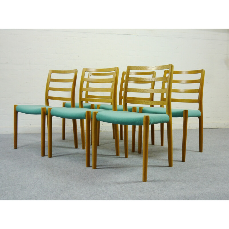 Ensemble de 6 chaises scandinaves en chêne et tissu vert, Niels O. MÖLLER - 1960