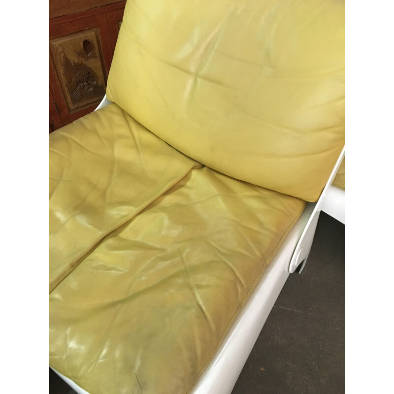 Set of 4 easy chairs in fiberglass and mustard yellow leather - 1970s