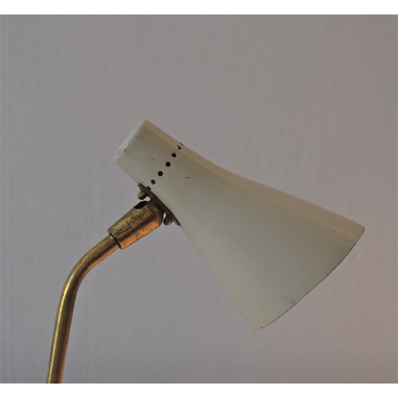 Vintage brass and beige lacquered lamp by Giuseppe Ostuni for Oluce - 1950s