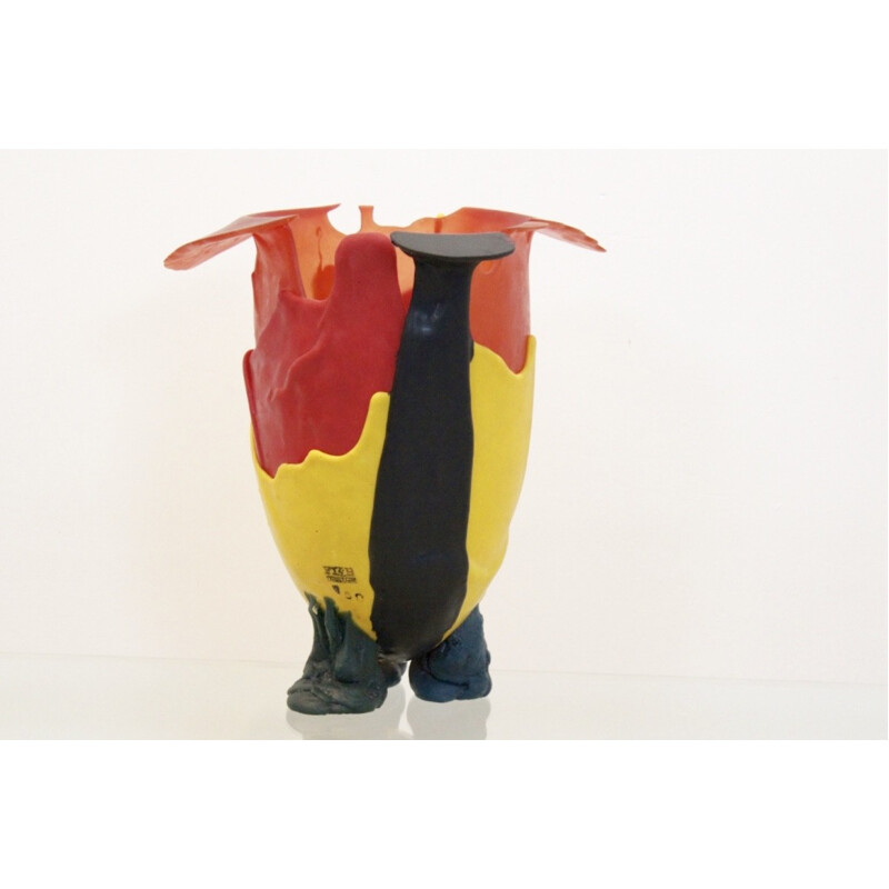 Vintage vase in resin by Gaetano Pesce - 1990s