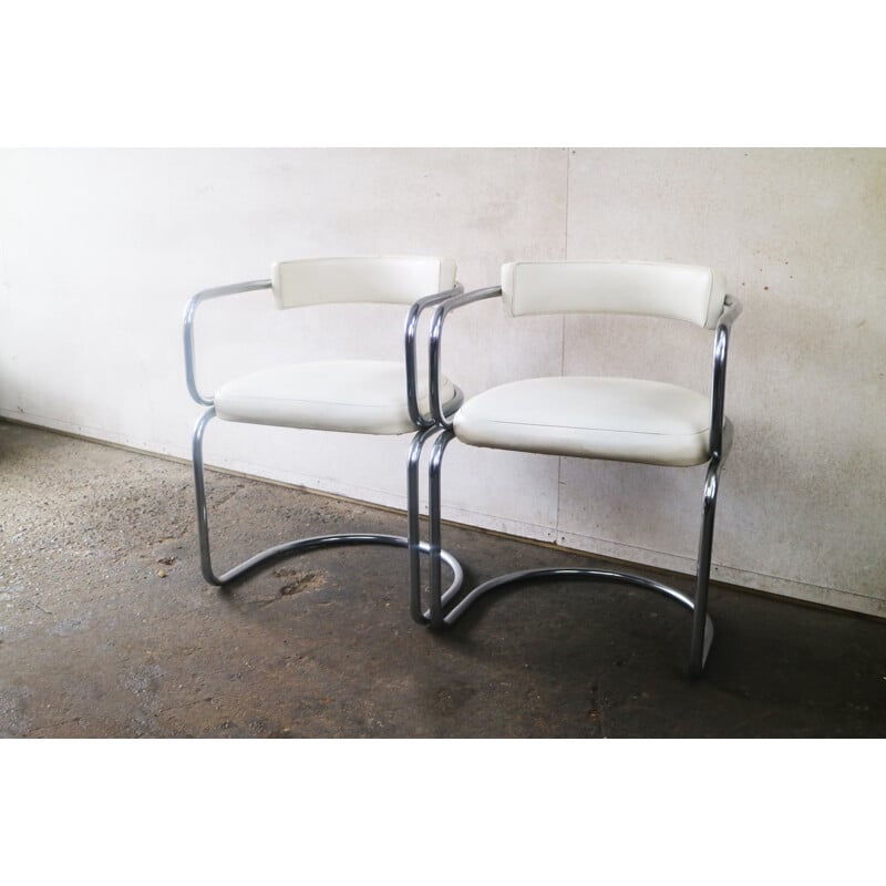 Paire de chaises vintage en vinyle blanc et chrome - 1970