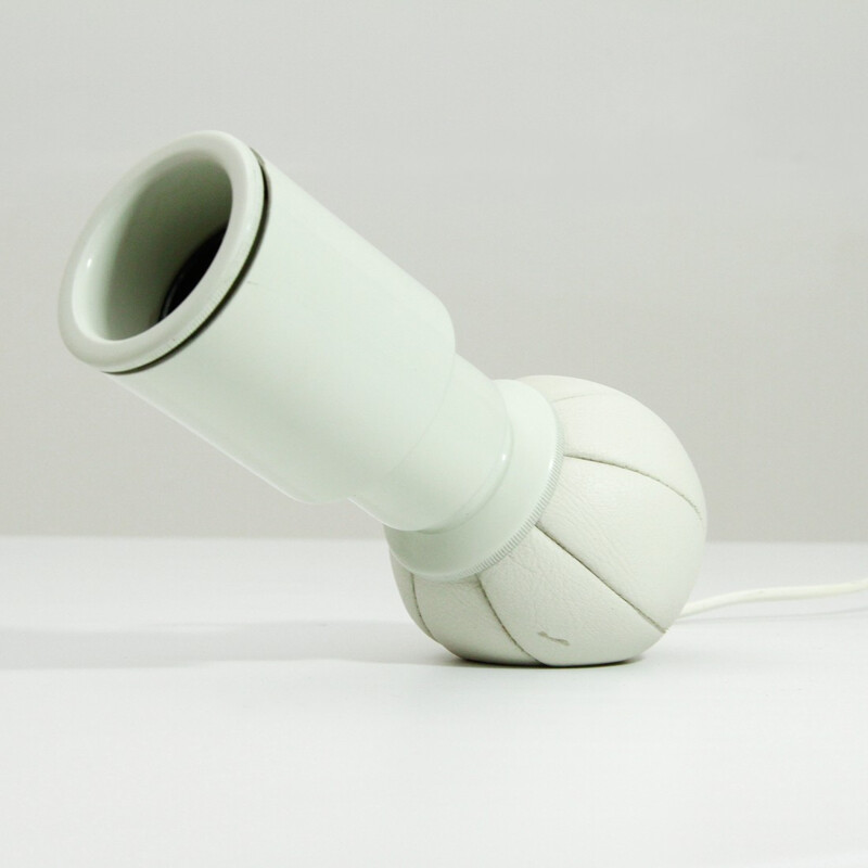 Lampe de table vintage blanche "600c" par Gino Sarfatti pour Arteluce - 1970