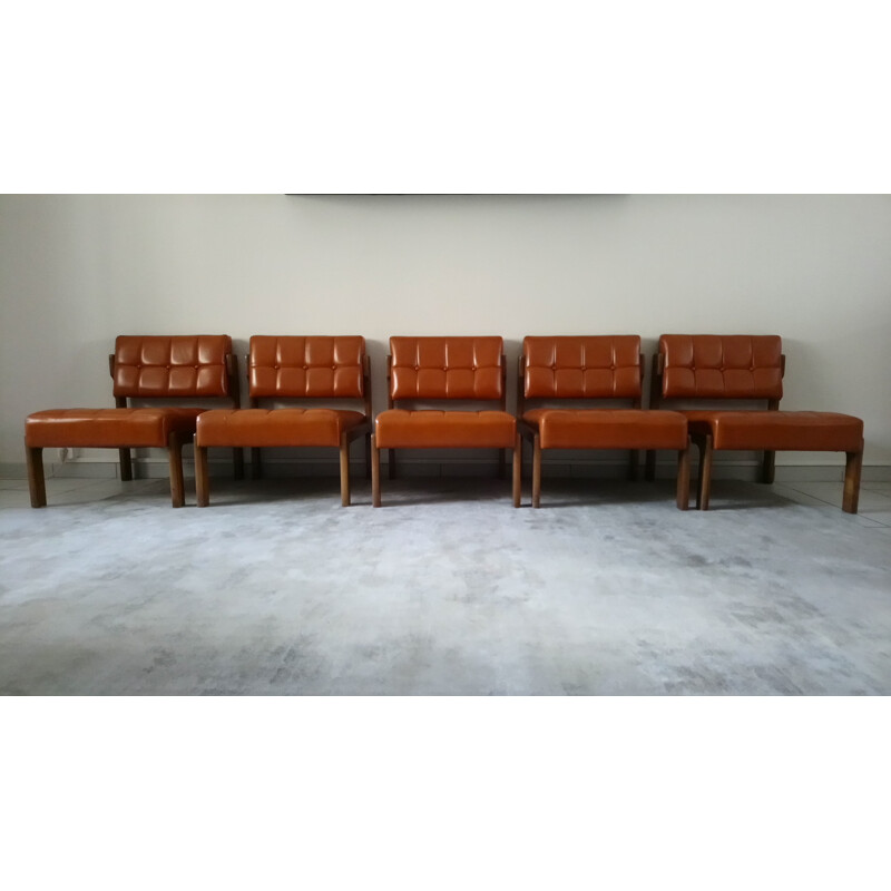 Suite of 5 low chairs made of leatherette and wood - 1970s