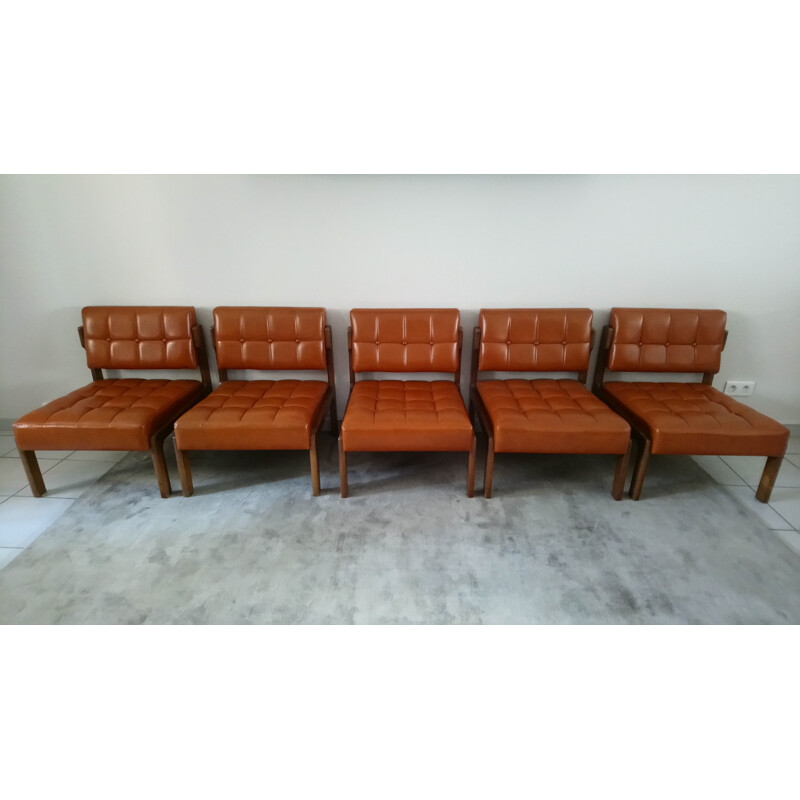 Suite of 5 low chairs made of leatherette and wood - 1970s