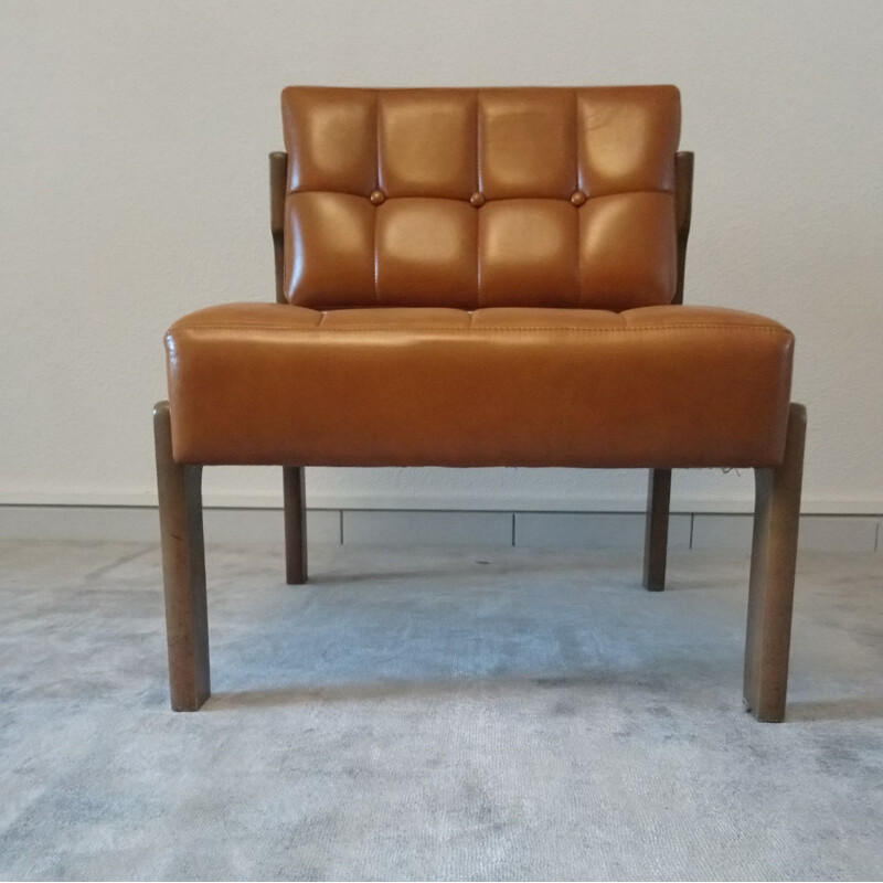 Suite of 5 low chairs made of leatherette and wood - 1970s