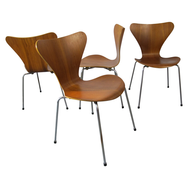 Ensemble de 4 chaises série 7 en teck et métal, Arne Jacobsen - 1960