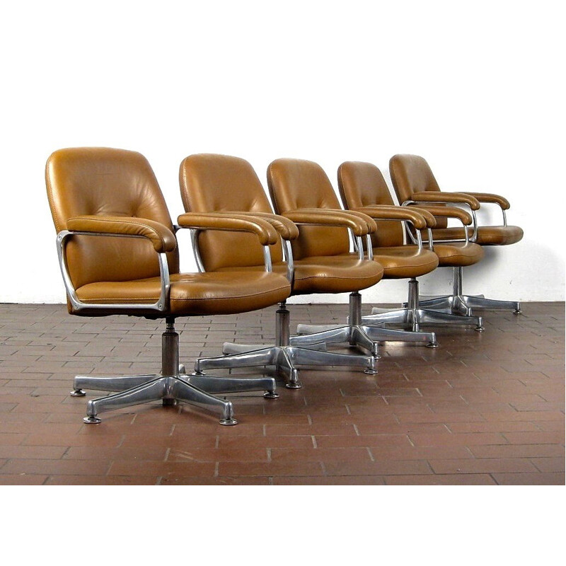 Ensemble de 5 fauteuils et sa table - 1960