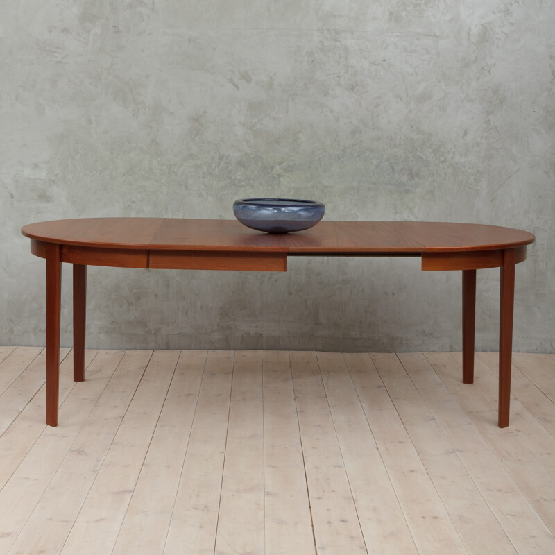 Round Vintage Danish table with teak extension - 1960s