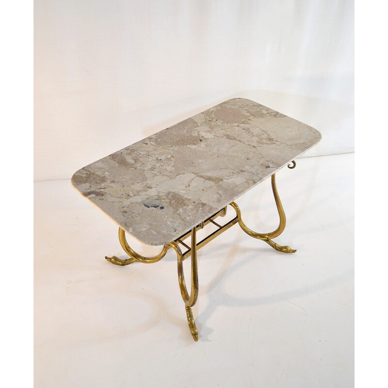 Elegante mesa de cóctel vintage con patas de cisne y mármol beige neutro, Italia 1950