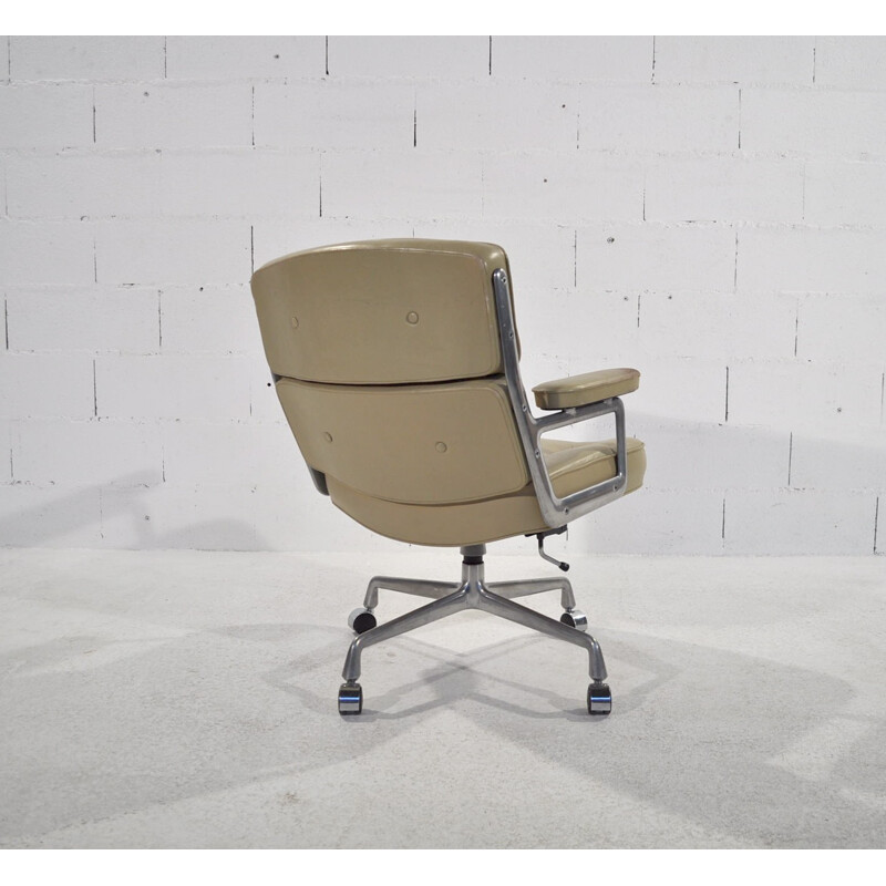Fauteuil de bureau Lobby Chair en cuir crème, EAMES - 1970
