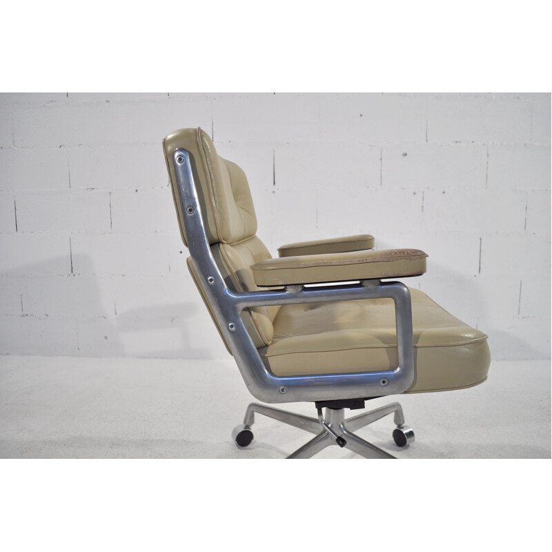 Lobby chair in leather and aluminum, EAMES - 1970s