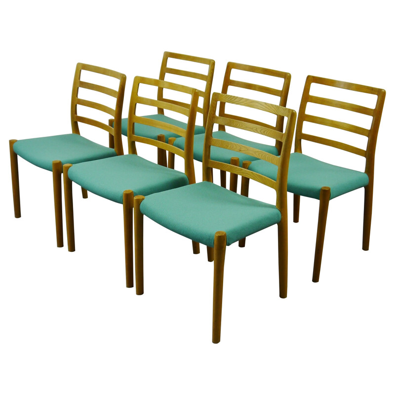 Ensemble de 6 chaises scandinaves en chêne et tissu vert, Niels O. MÖLLER - 1960