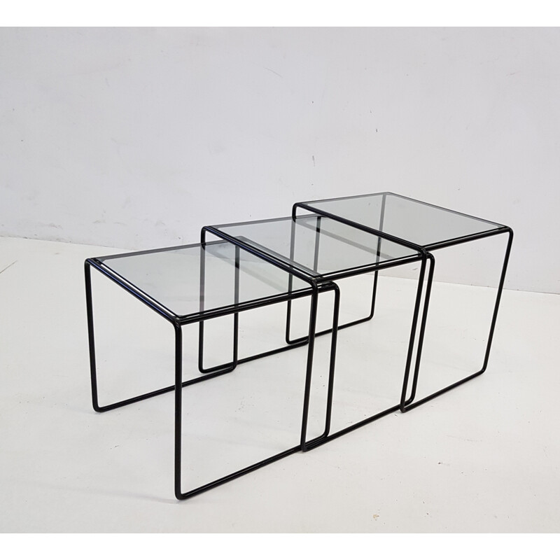 Set of 3 vintage nesting tables in black metal and glass - 1970s