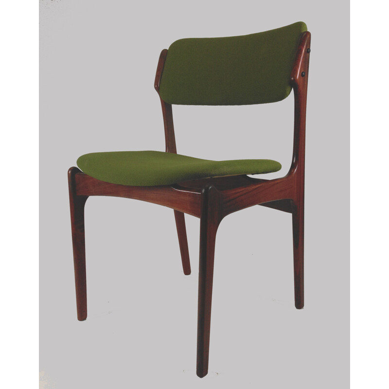 Suite de 8 chaises modèle 49 en palissandre par Erik Buch - 1960