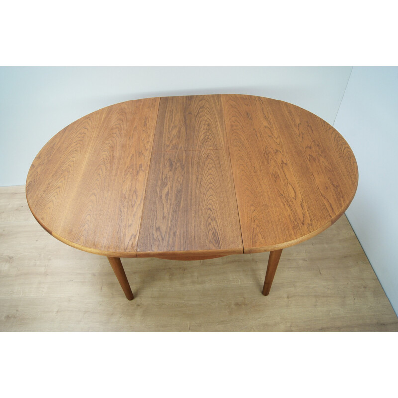 Vintage oval dining extendable oak table - 1960s