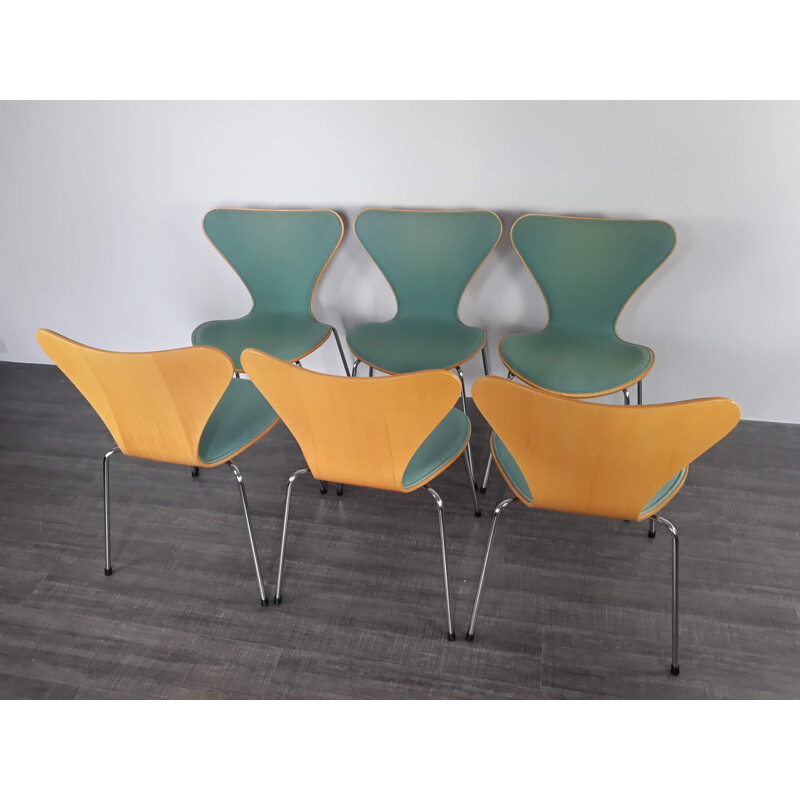 Set of 6 Scandinavian Vintage Chairs by Arne Jacobsen - 1950s