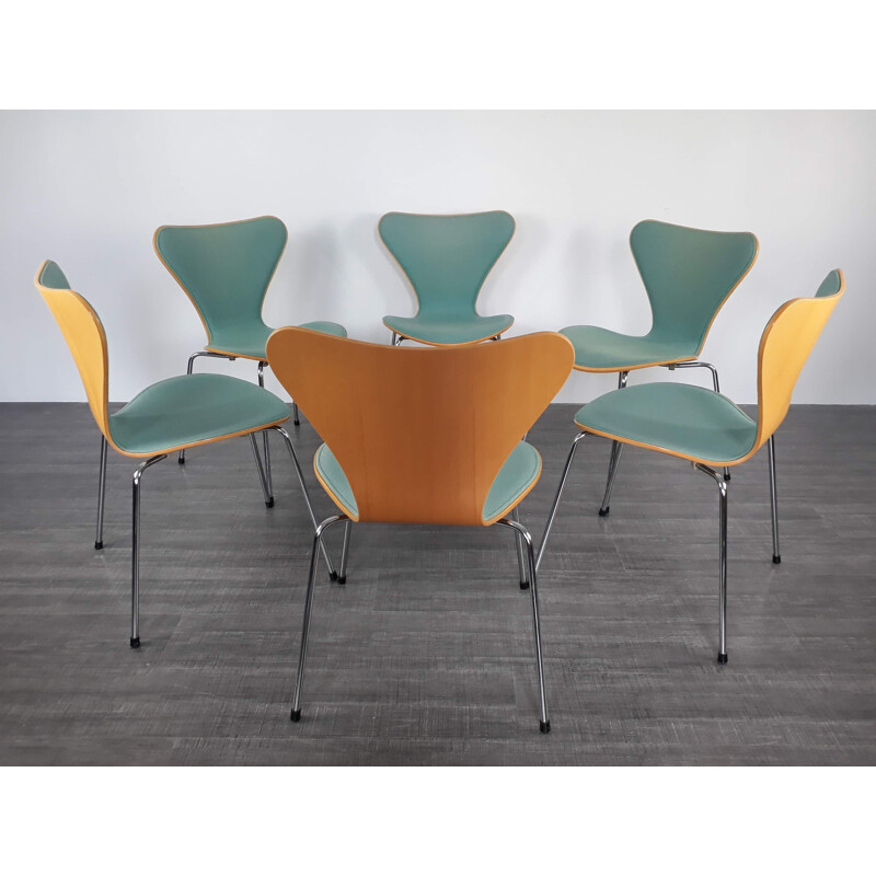 Set of 6 Scandinavian Vintage Chairs by Arne Jacobsen - 1950s