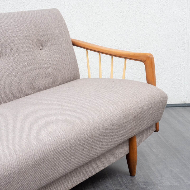 Canapé 3 places vintage en hêtre massif et tissu gris clair - 1950
