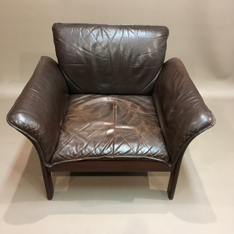 Vintage scandinavian armchair in brown leather - 1960s