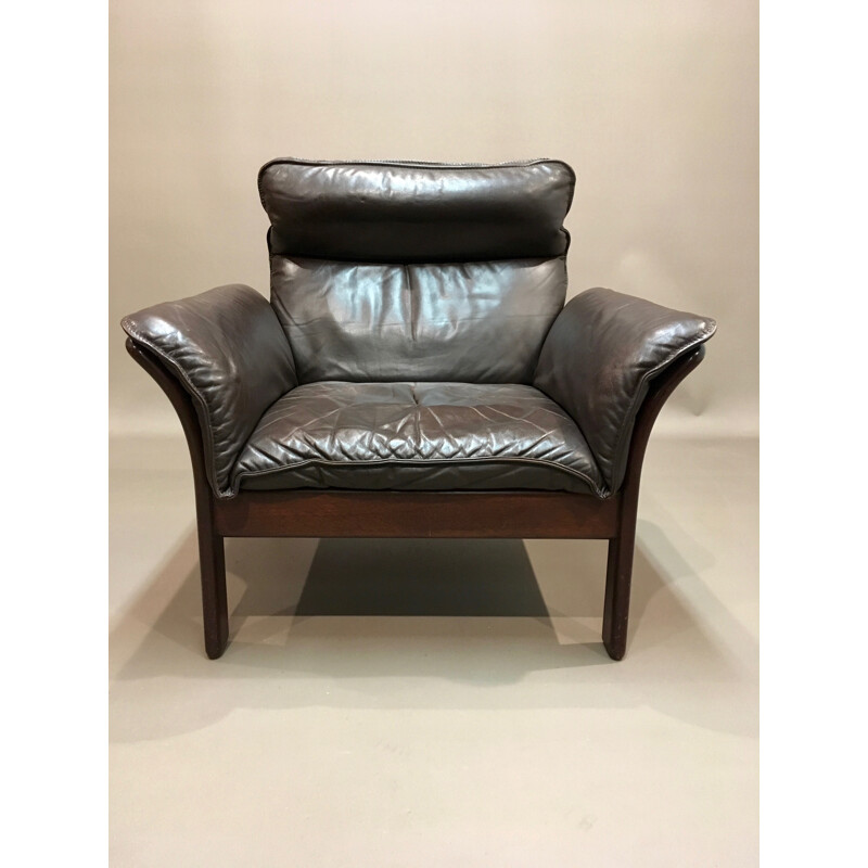 Vintage scandinavian brown armchair in leather - 1960s