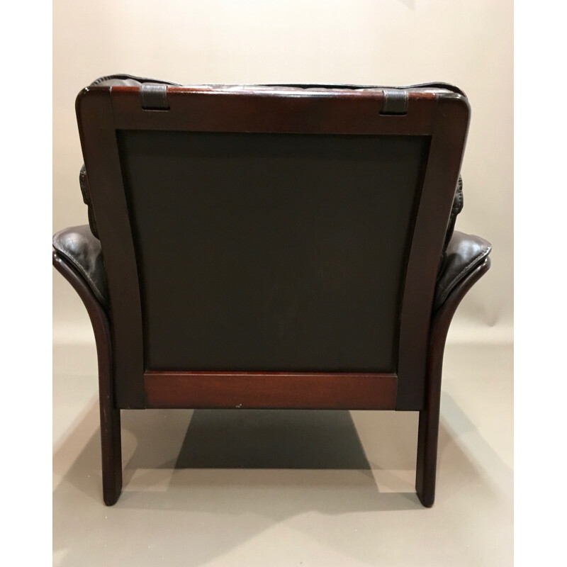 Vintage scandinavian brown armchair in leather - 1960s