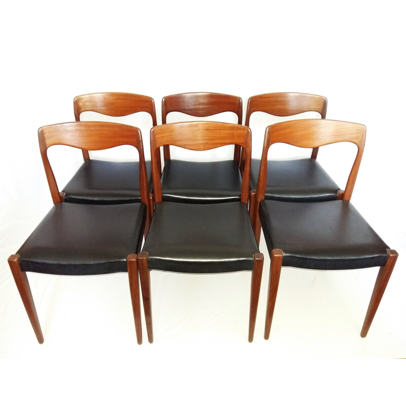 Suite van 6 zwarte vintage teakhouten stoelen - 1960
