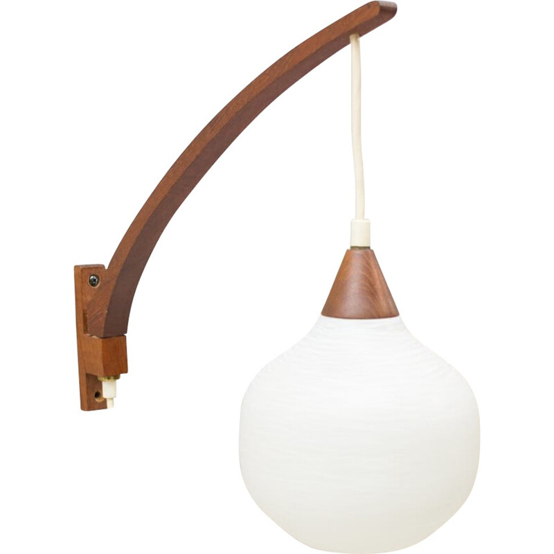 Alte Teakholzlampe von Uno und Östen Kristiansson für Luxus, 1950.