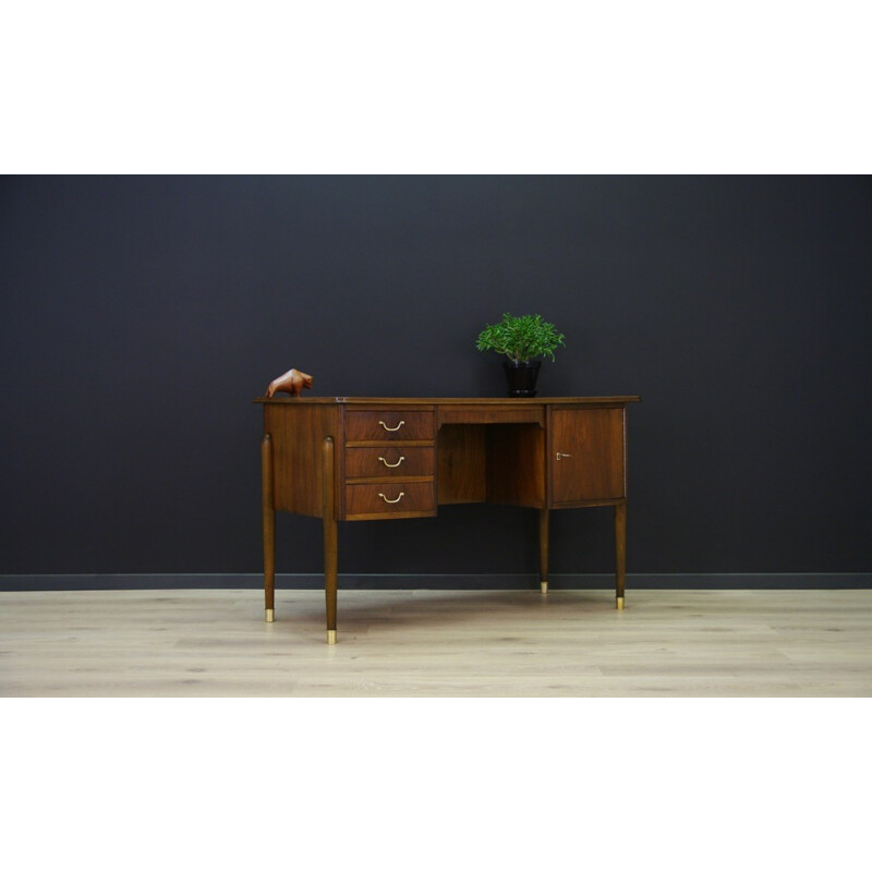 Vintage Danish writing desk in walnut - 1960s