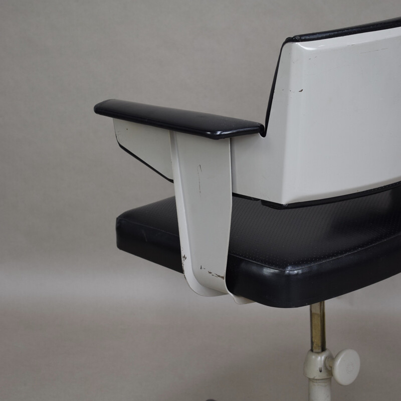Vintage "Resort" desk chair by Friso Kramer for Ahrend De Cirkel - 1960s