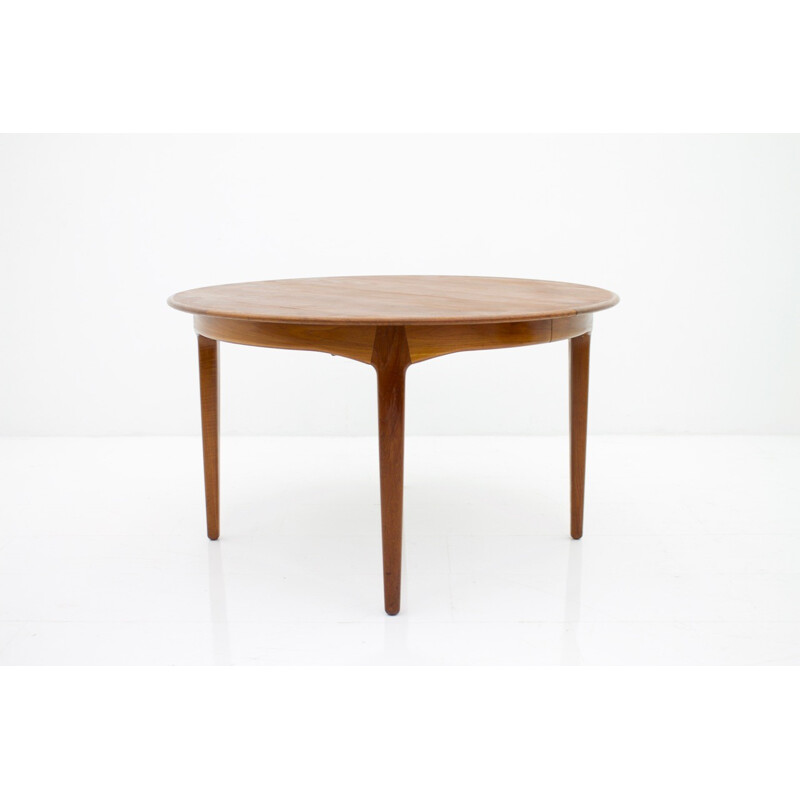 Dining Table in Teak "Model 62" by Henning Kjaernulf for Sorø Stolefabrik - 1958