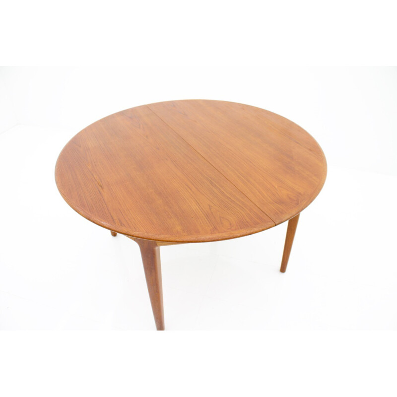 Dining Table in Teak "Model 62" by Henning Kjaernulf for Sorø Stolefabrik - 1958