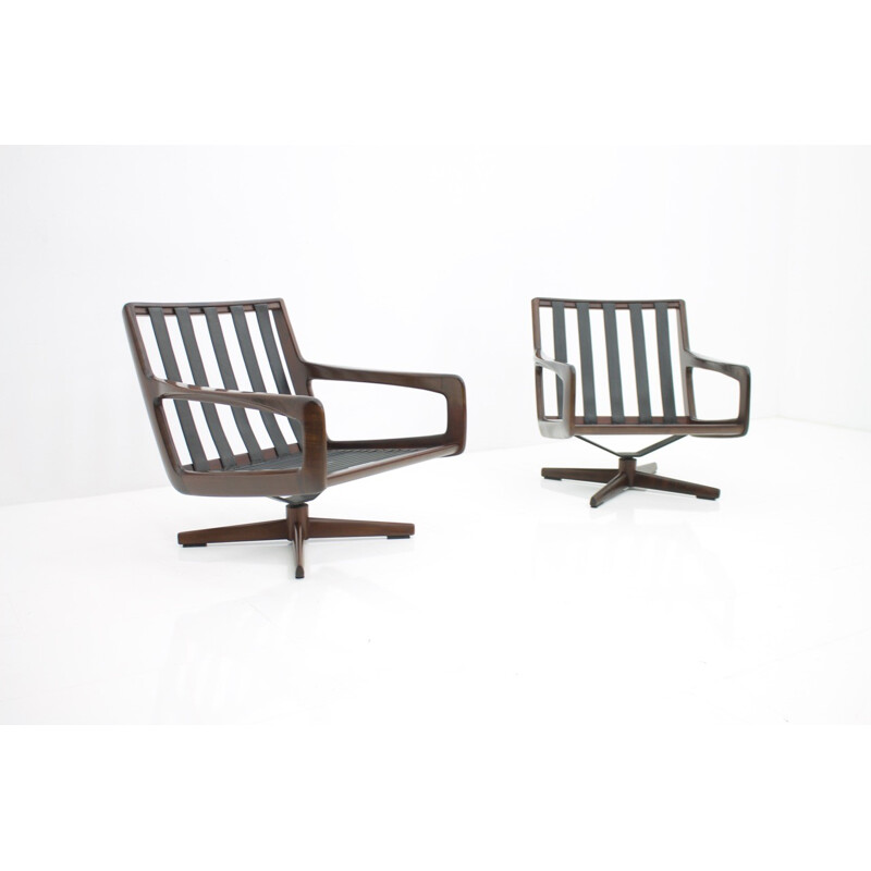 Suite de 2 Fauteuils Pivotants en acajou par Eugen Schmidt - 1960