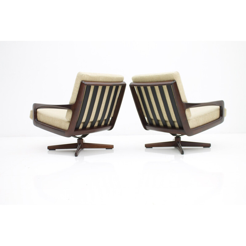 Suite de 2 Fauteuils Pivotants en acajou par Eugen Schmidt - 1960