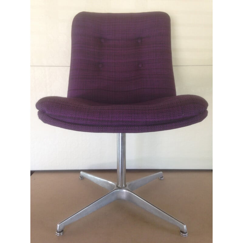 Ensemble de 6 chaises pivotantes en aluminium et tissu violet, Geoffrey HARCOURT - 1970
