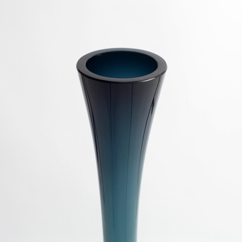 Large vintage vase in blue glass by Arthur Percy for Gullaskruf - 1960s