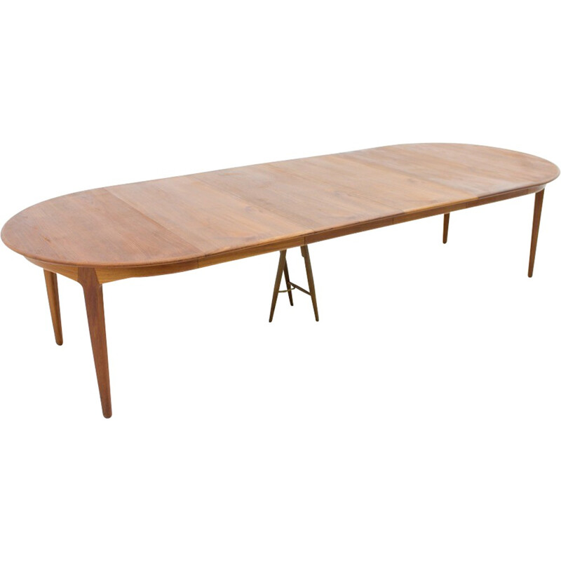 Dining Table in Teak "Model 62" by Henning Kjaernulf for Sorø Stolefabrik - 1958