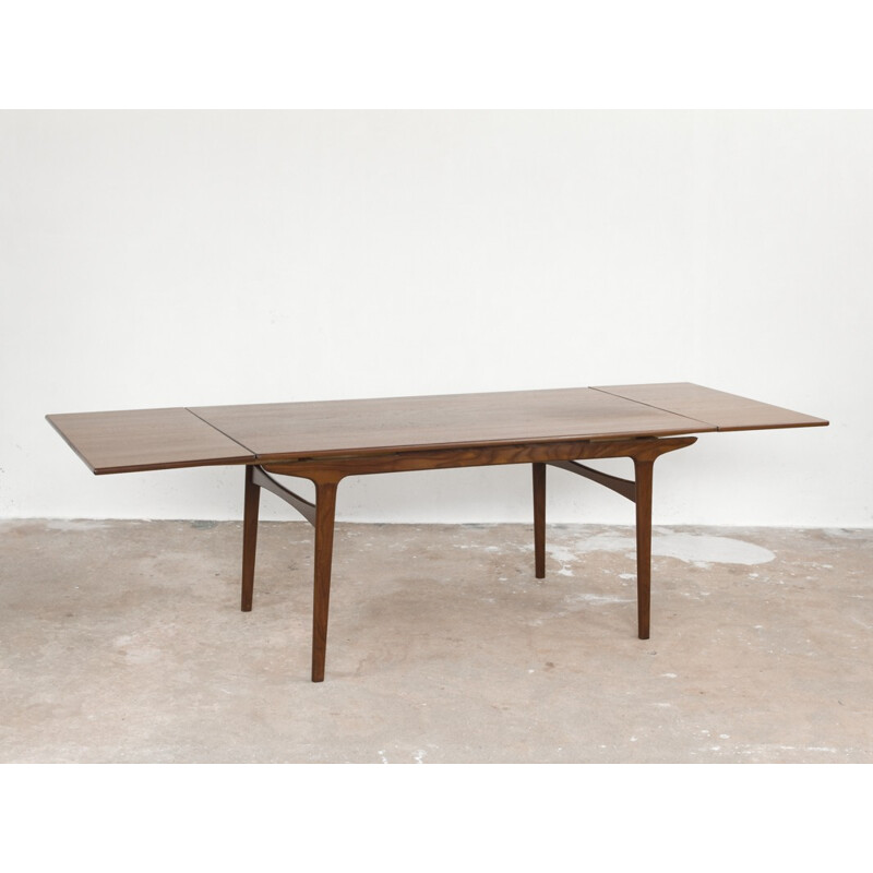 Vintage Dinning table in teak by Johannes Andersen - 1960s