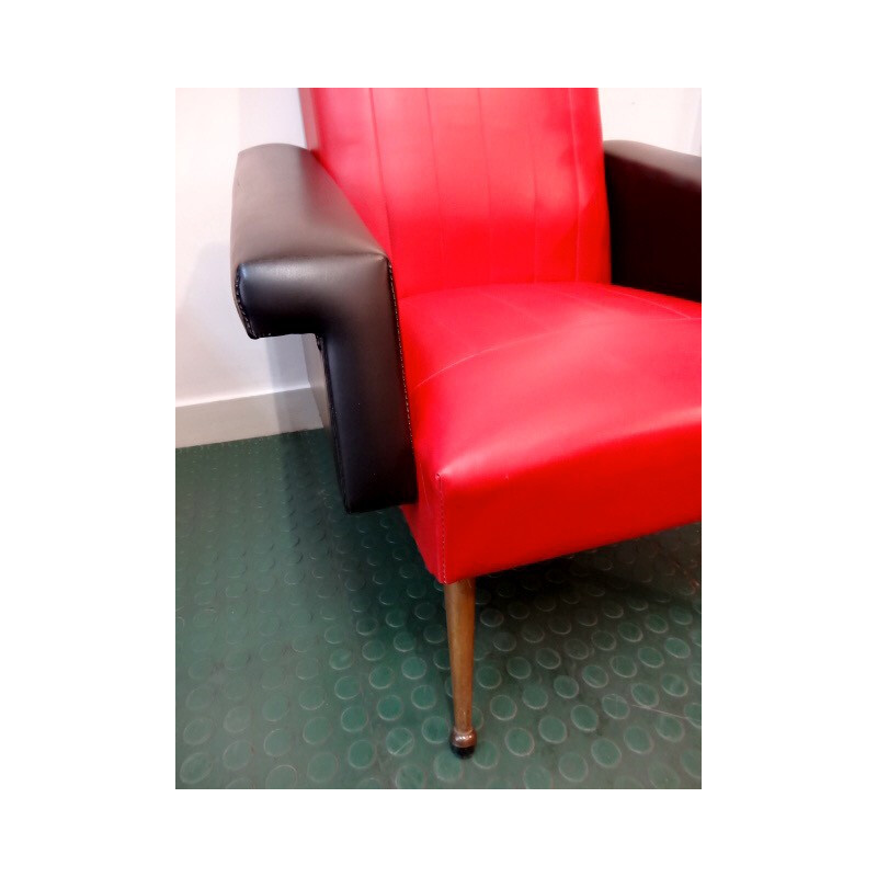 Red and black mid-century armchair in leatherette - 1960s