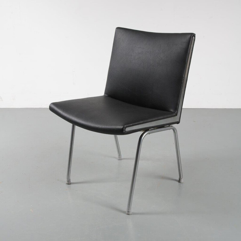 Vintage AP-40 armchair by Hans Wegner - 1950s