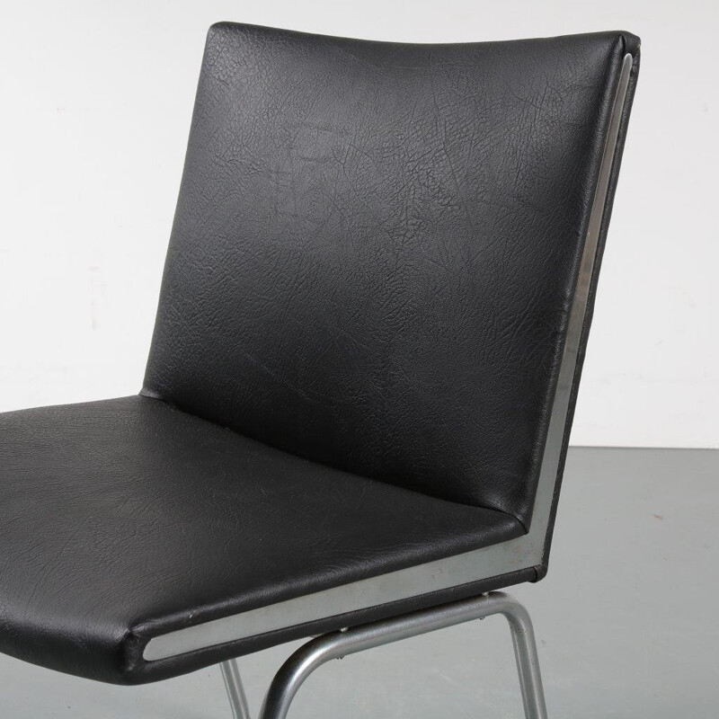 Vintage AP-40 armchair by Hans Wegner - 1950s