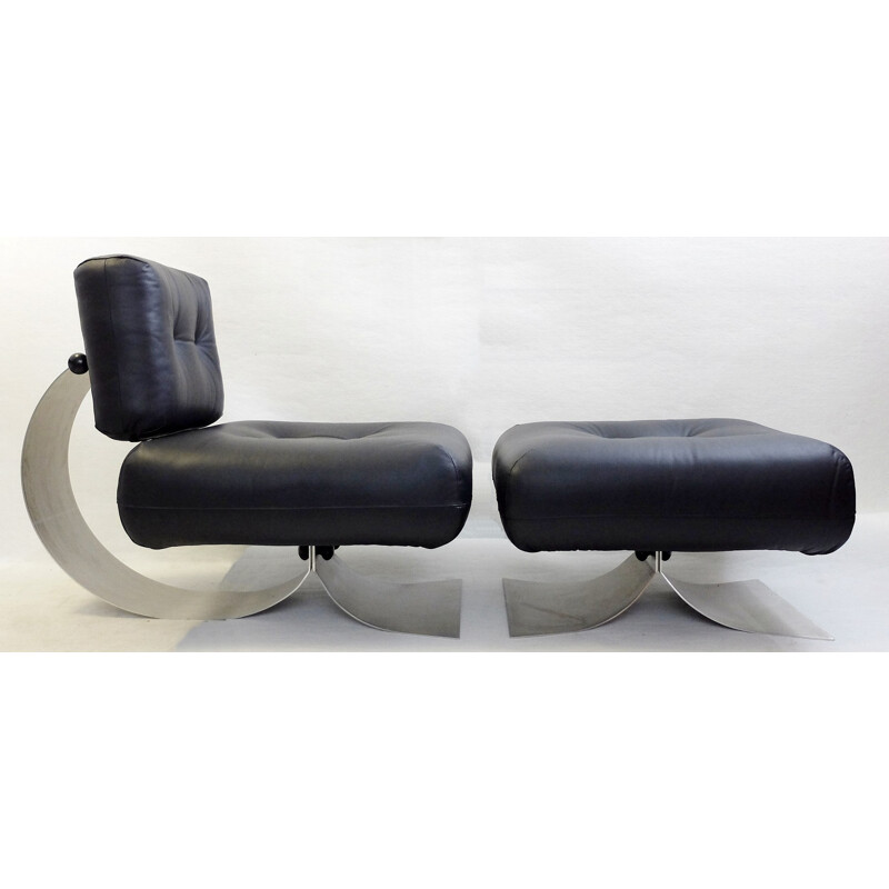 Vintage "Alta" lounge chair and ottoman by Oscar Niemeyer - 1970s