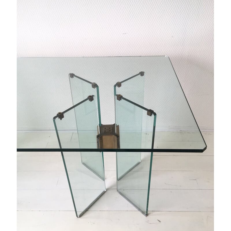 Mesa vintage de cristal y latón de Peter Ghyczy, 1970